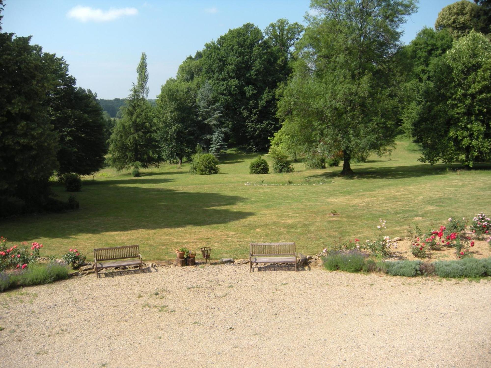 Chateau De Bellefond Lagrauliere Bagian luar foto