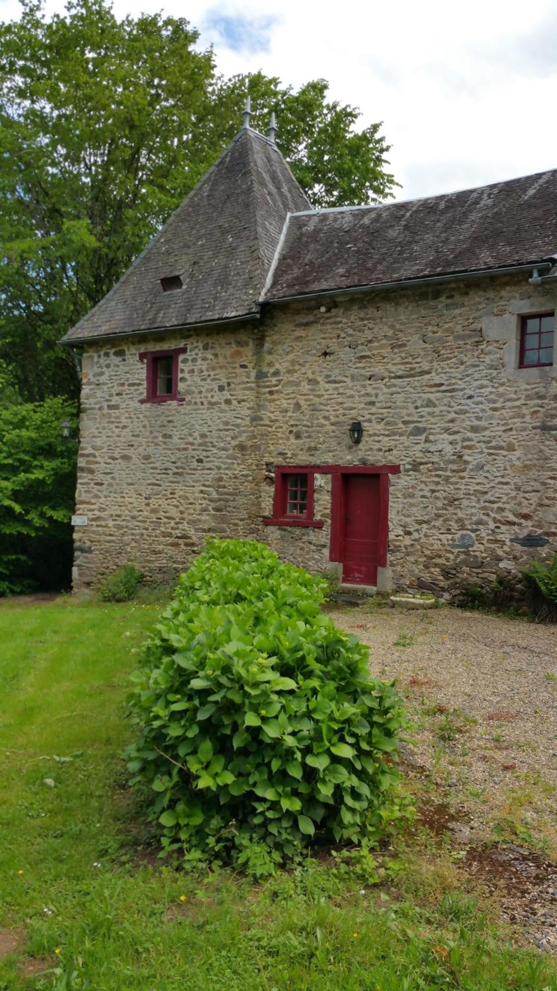Chateau De Bellefond Lagrauliere Bagian luar foto