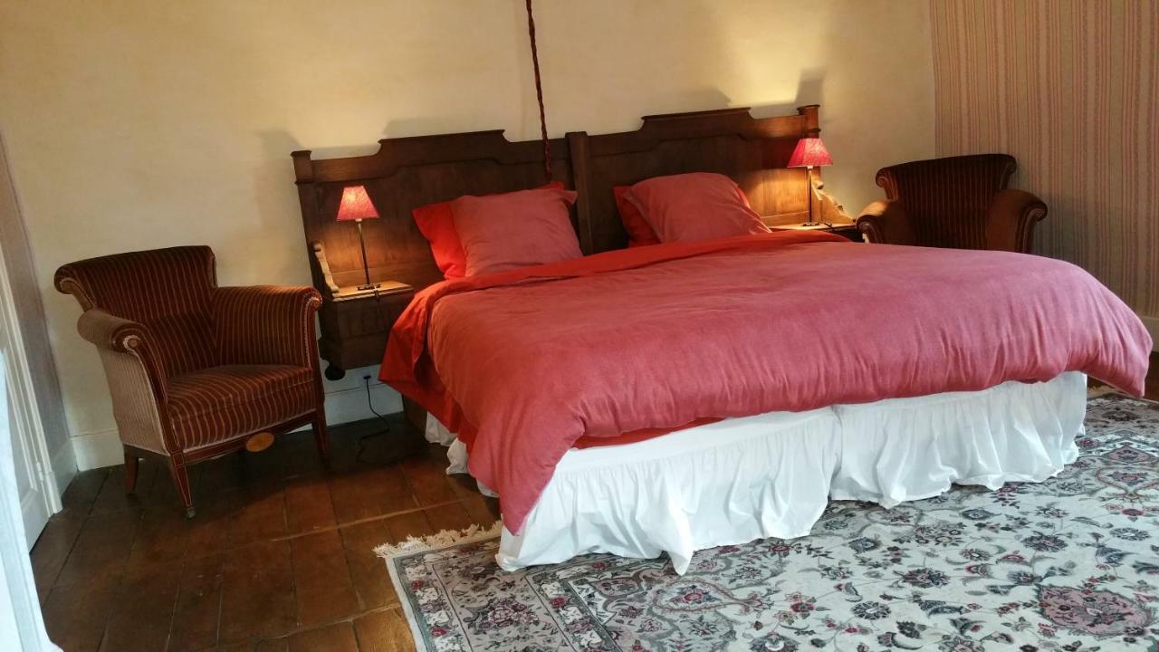 Chateau De Bellefond Lagrauliere Ruang foto